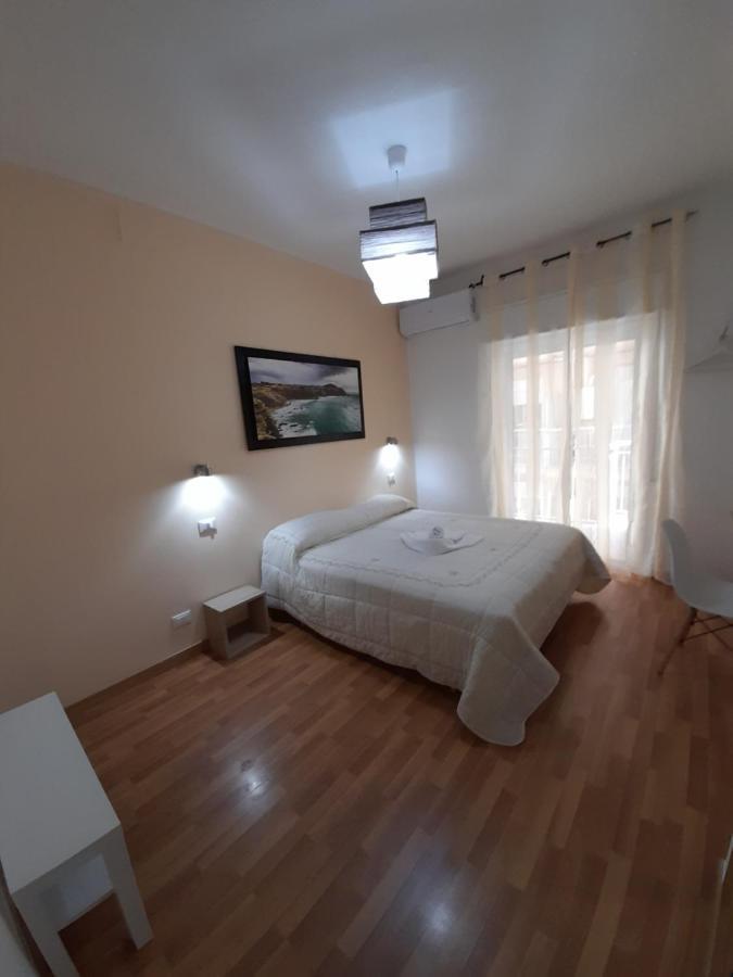 Bed and Breakfast Milazzo: La Porta Delle Eolie Номер фото