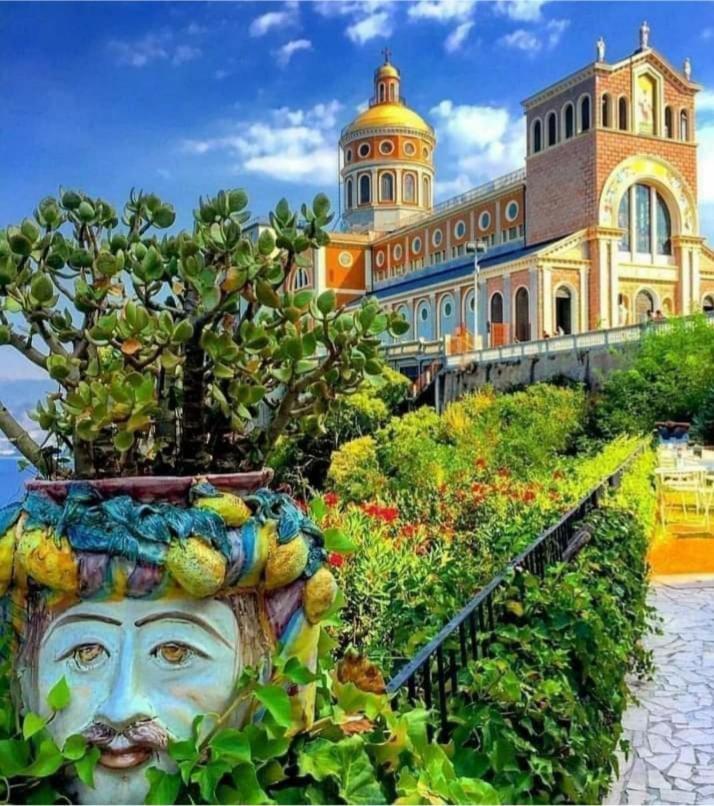 Bed and Breakfast Milazzo: La Porta Delle Eolie Экстерьер фото